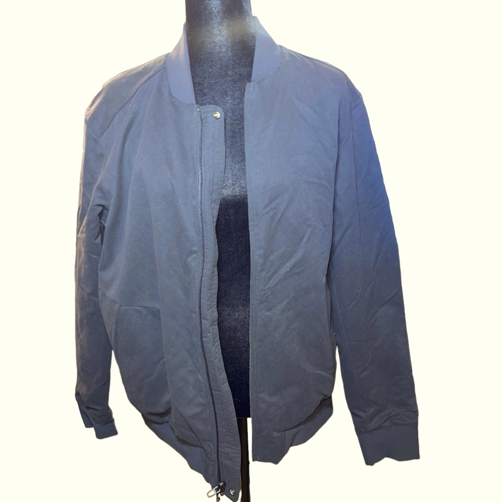 LULULEMON Switch Over Bomber